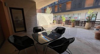 Appartement contemporain avec une grande terrasse à louer en longue durée à Guéliz