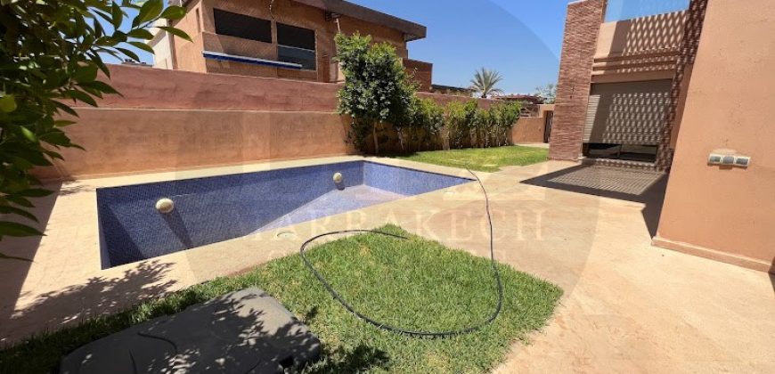 Splendide villa à vendre à Route de l’Ourika piscine privative