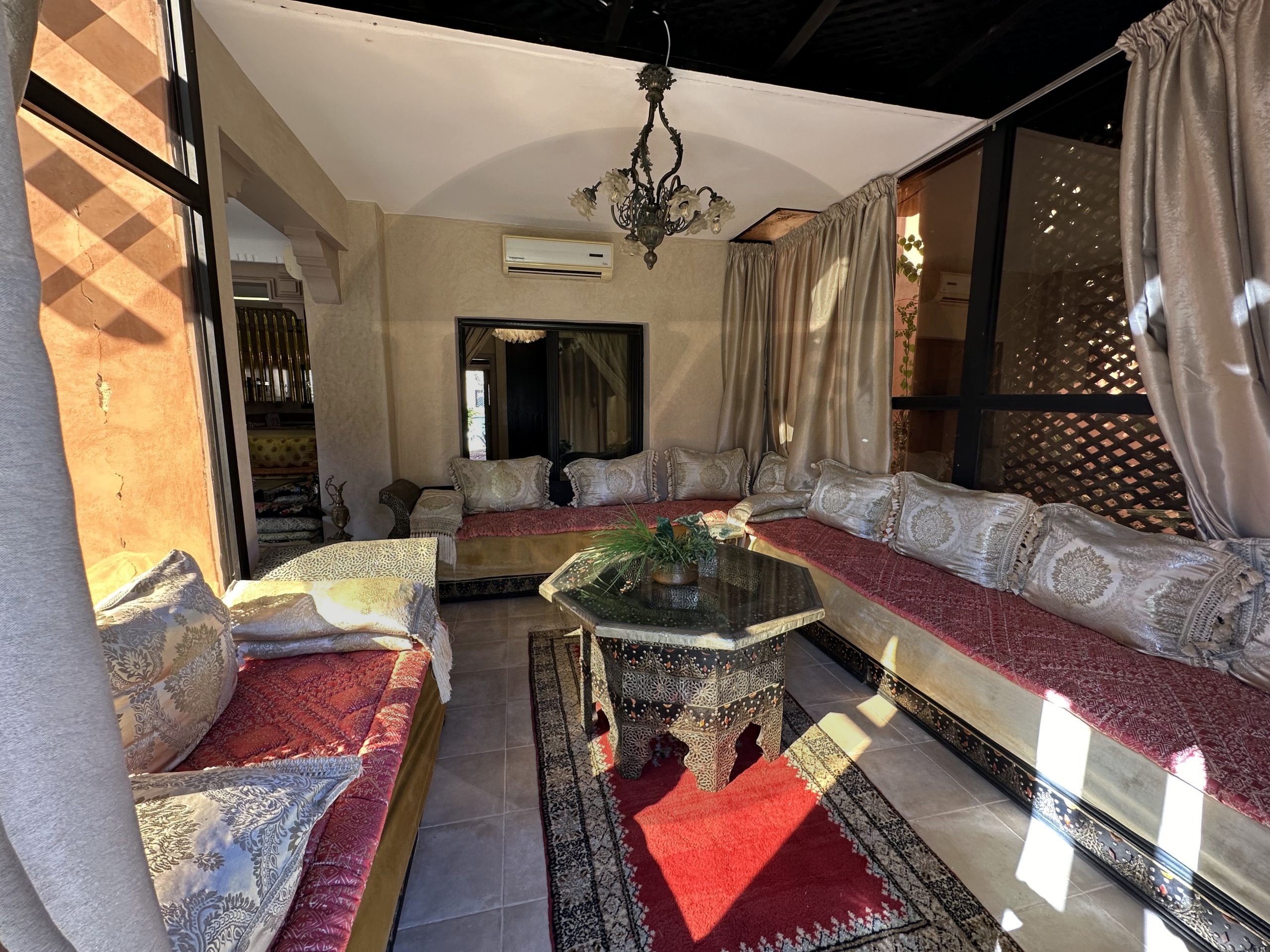 Vend appartement rez de jardin Route de Fez